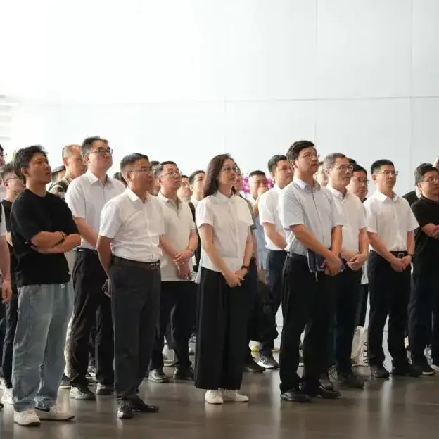 Saic-GM-Wuling dan Dongfeng Liuzhou Motor Exchange Rapat
